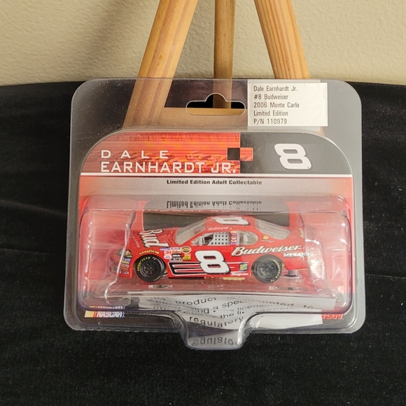 Dale Earnhardt, Jr. #8 Bud Budweiser 2006 Chevy Monte Carlo Diecast Scale 1:64 - Picture 8 of 8